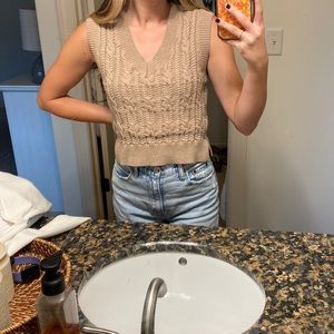 Abercrombie sweater vest